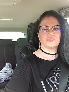 x  KHALEESI  x online show from April 2026 10:05:01 AM