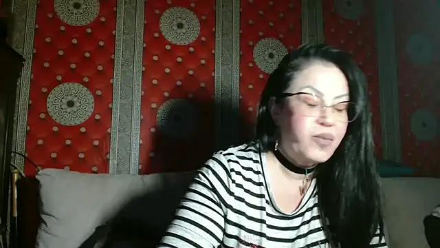 x  KHALEESI  x online show from April 2026 10:21:02 PM