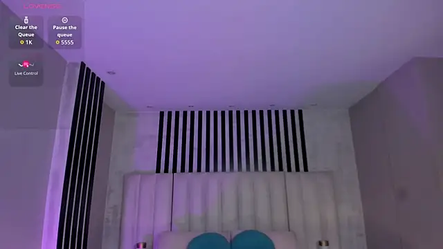 Snapshot of NiaHolland chatting on July 2026 11:29:01 PM NiaHolland online show from July 2026 11:29:01 PM