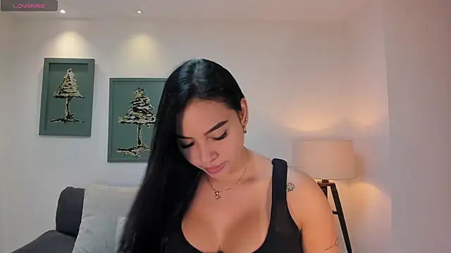 Snapshot of MollyJones_ chatting on May 2026 07:11:01 PM MollyJones online show from May 2026 07:11:01 PM
