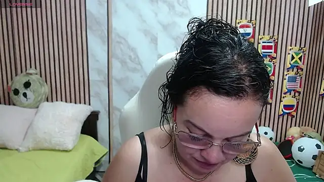 Snapshot of Sonialorens_ chatting on July 2026 04:33:01 PM Sonialorens online show from July 2026 04:33:01 PM