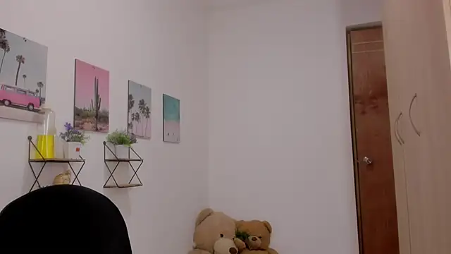 Emma lean online show from February 2026 02:07:01 PM