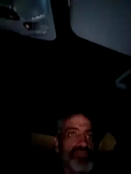 Snapshot of Gumatos chatting on April 2026 04:28:01 AM Gumatos online show from April 2026 04:28:01 AM