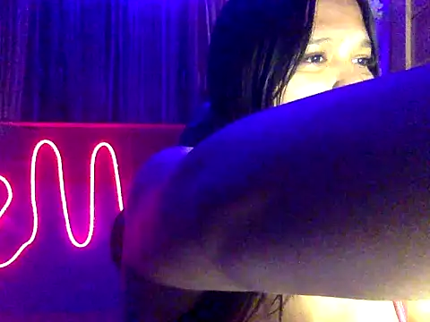 EmpressYna online show from November 2025 01:33:02 PM