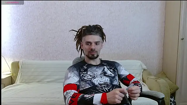 Snapshot of Aestheticguy101 chatting on March 2026 08:47:02 AM Aestheticguy101 online show from March 2026 08:47:02 AM