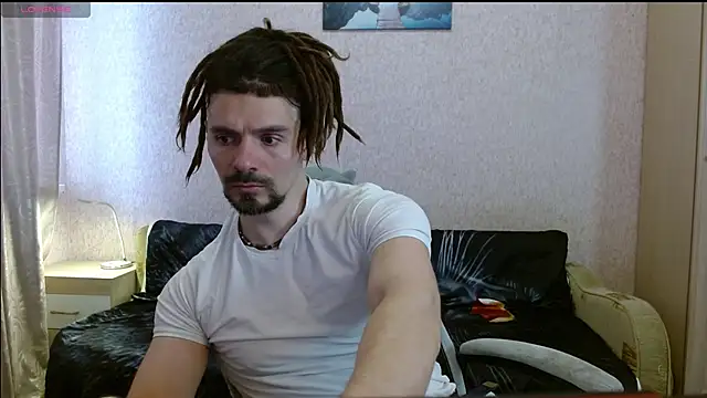 Snapshot of Aestheticguy101 chatting on April 2026 07:33:01 AM Aestheticguy101 online show from April 2026 07:33:01 AM