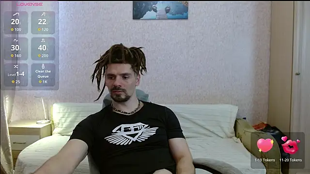 Snapshot of Aestheticguy101 chatting on April 2026 09:07:01 AM Aestheticguy101 online show from April 2026 09:07:01 AM