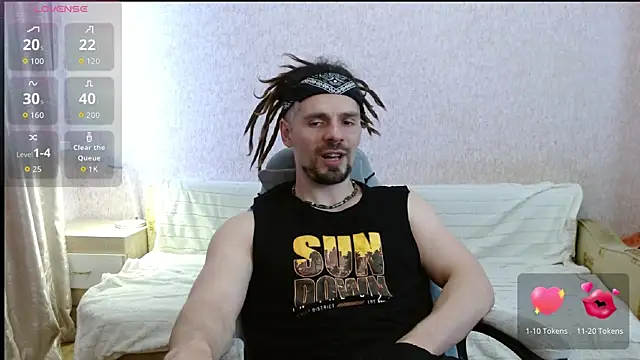 Snapshot of Aestheticguy101 chatting on April 2026 01:15:01 PM Aestheticguy101 online show from April 2026 01:15:01 PM