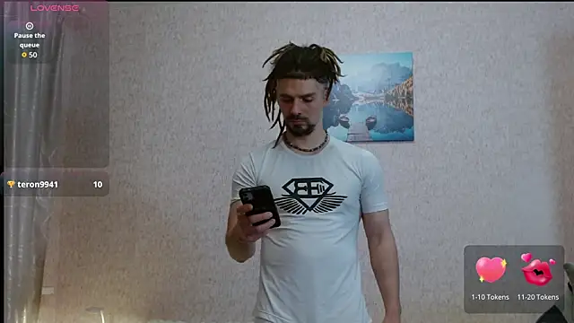 Snapshot of Aestheticguy101 chatting on April 2026 08:26:02 PM Aestheticguy101 online show from April 2026 08:26:02 PM