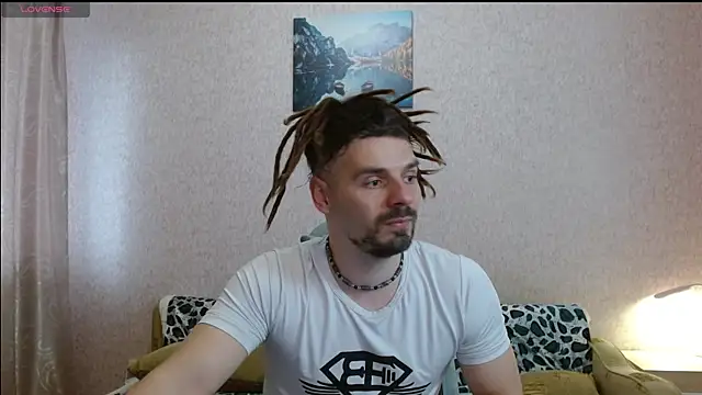Snapshot of Aestheticguy101 chatting on May 2026 01:17:02 PM Aestheticguy101 online show from May 2026 01:17:02 PM