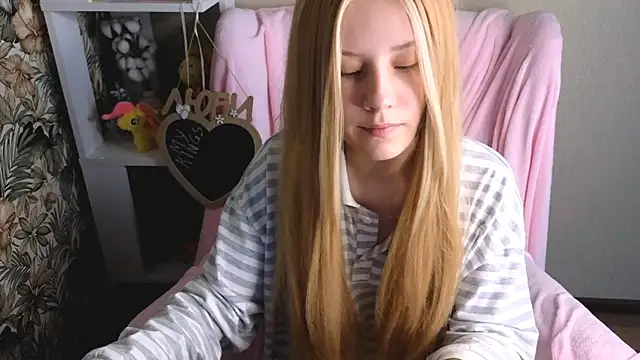 sarakaell online show from July 2026 02:25:01 AM