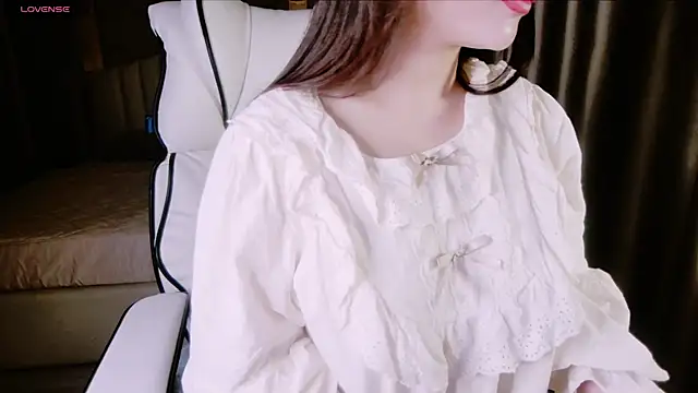 Snapshot of Girl__Funny chatting on March 2025 06:12:01 PM Girl  Funny online show from March 2025 06:12:01 PM