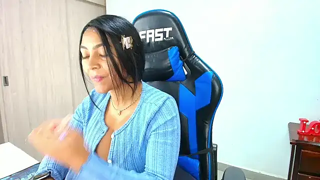 sophiax-x online show from September 2025 07:26:01 PM