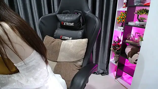 Yuki-yio online show from February 2025 04:28:02 AM