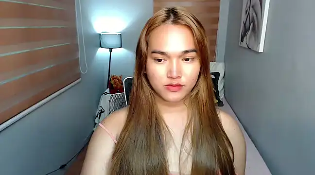 Snapshot of MoaningKylie chatting on December 2024 02:21:02 AM MoaningKylie online show from December 2024 02:21:02 AM