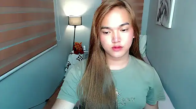 Snapshot of MoaningKylie chatting on December 2024 09:20:01 PM MoaningKylie online show from December 2024 09:20:01 PM