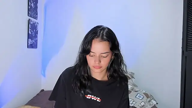 Abby Saenz01 online show from September 2025 06:00:01 PM