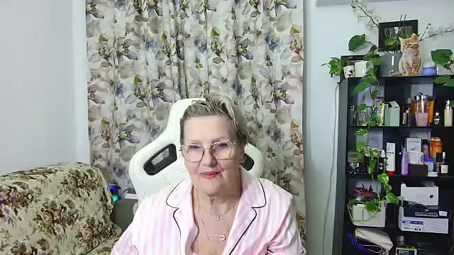 Snapshot of Selenna57 chatting on March 2025 06:54:02 PM Selenna57 online show from March 2025 06:54:02 PM