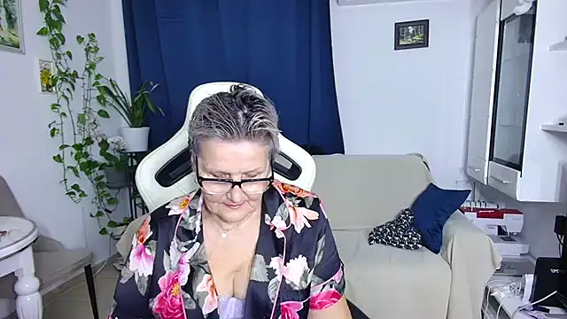 Selenna57 online show from February 2026 06:34:02 PM