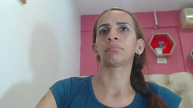 Amber Moore online show from November 2025 11:26:01 PM