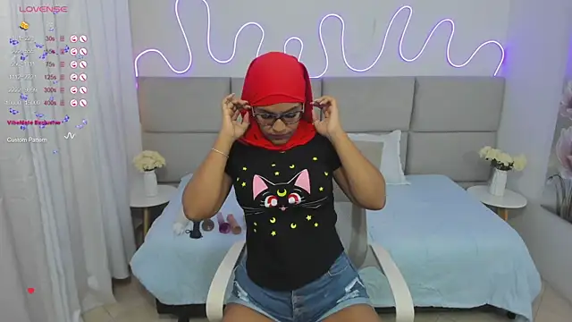 nashiira  online show from February 2025 07:18:02 PM