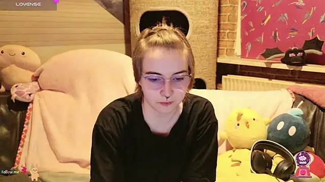 GamerGirl Eve online show from November 2025 06:08:01 PM