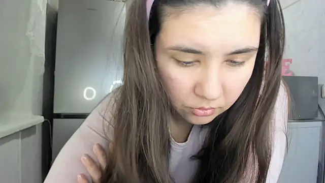 MiaMarrone online show from December 2025 02:08:02 AM