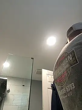 smokeymt420 online show from April 2026 10:45:02 PM