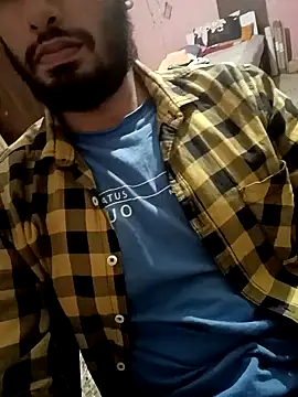 Snapshot of SimplyKarthik09 chatting on December 2024 08:26:02 PM SimplyKarthik09 online show from December 2024 08:26:02 PM