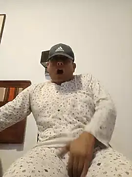 Snapshot of chicoguapo8 chatting on October 2025 11:48:02 PM chicoguapo8 online show from October 2025 11:48:02 PM
