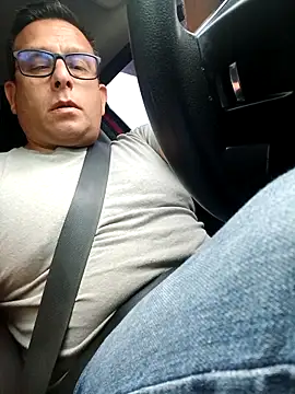 chicoguapo8 online show from November 2025 10:26:01 PM