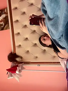 Flossy Vettie online show from October 2025 01:20:01 PM