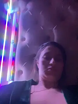 Flossy Vettie online show from November 2025 07:04:02 PM