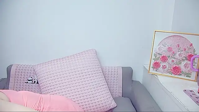 Giuliam online show from September 2025 02:28:02 PM