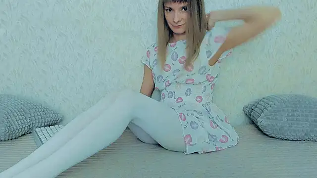 Snapshot of YourCaramel chatting on January 2025 12:38:01 PM YourCaramel online show from January 2025 12:38:01 PM