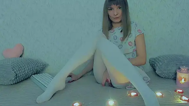 Snapshot of YourCaramel chatting on February 2025 08:10:02 AM YourCaramel online show from February 2025 08:10:02 AM