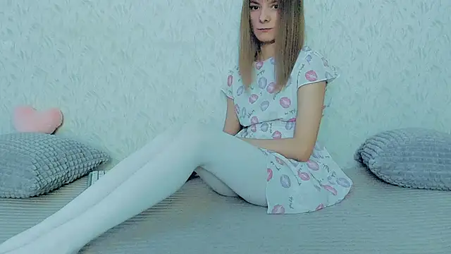 Snapshot of YourCaramel chatting on February 2025 06:59:02 AM YourCaramel online show from February 2025 06:59:02 AM