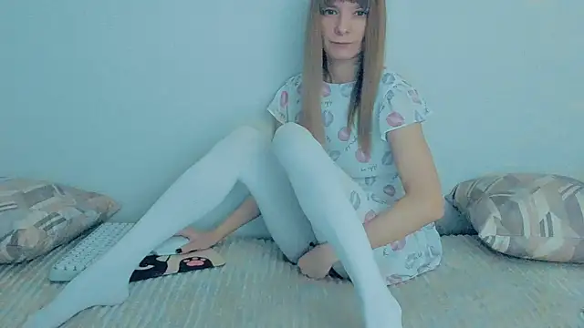 YourCaramel online show from November 2025 03:42:02 AM