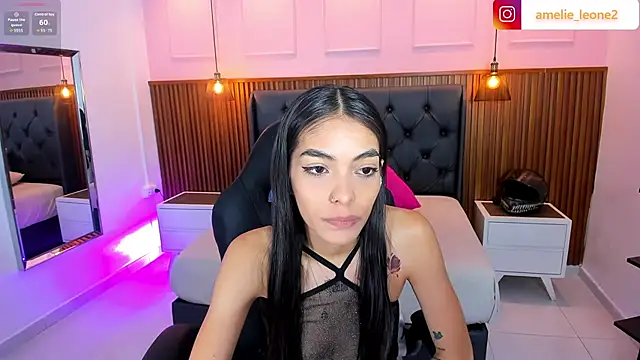 Snapshot of AMELIELEONE chatting on July 2026 12:33:01 PM AMELIELEONE online show from July 2026 12:33:01 PM