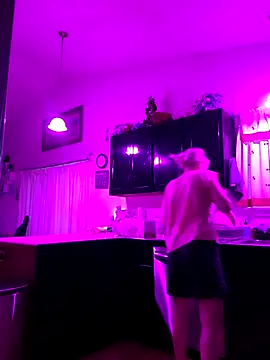 ScarletCallings420 online show from November 2025 05:22:01 PM