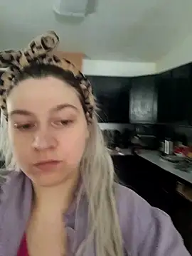 ScarletCallings420 online show from April 2026 04:16:01 PM