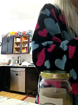 ScarletCallings420 online show from April 2026 07:51:02 PM