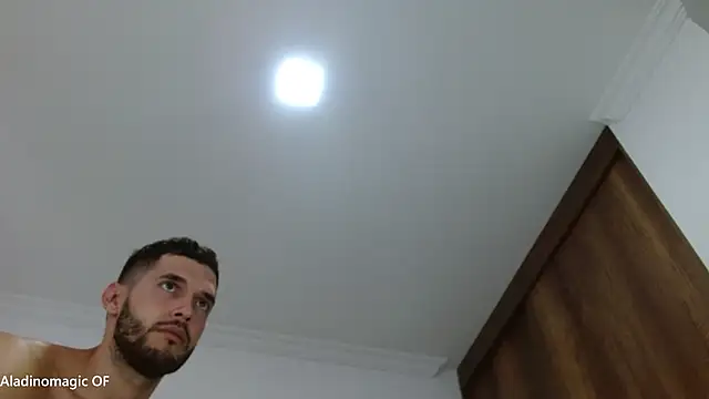 Noah jhonsonn online show from February 2026 05:24:01 PM