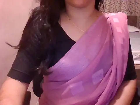 Snapshot of Pinky_4 chatting on July 2026 11:33:02 PM Pinky 4 online show from July 2026 11:33:02 PM