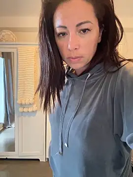 Snapshot of kymii chatting on October 2025 06:30:01 AM kymii online show from October 2025 06:30:01 AM