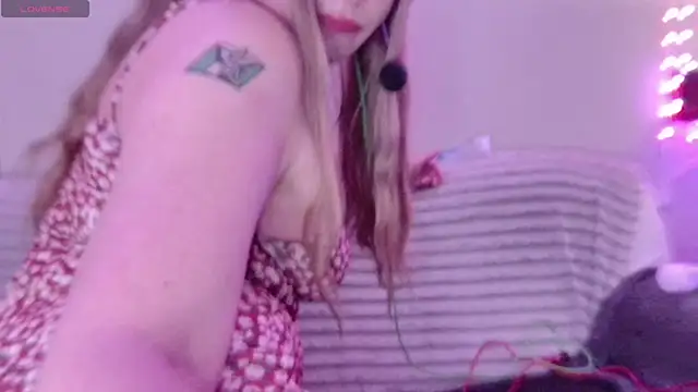 ScarletCarnal online show from September 2025 11:37:02 PM