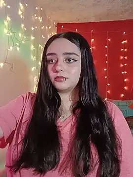 IvonneT online show from June 2026 09:51:02 PM