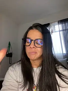 trianawhite online show from January 2026 04:11:01 PM