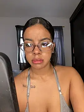 trianawhite online show from February 2026 02:46:02 PM