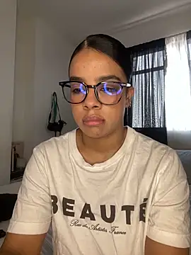 trianawhite online show from March 2026 04:57:01 PM